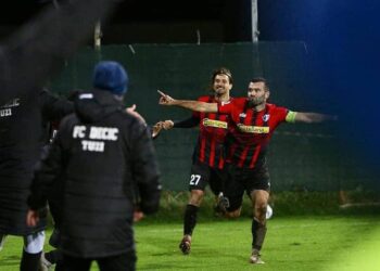 Me golat e Camaj dhe Vulaj, Deçiqi fiton Mornarin 2:1