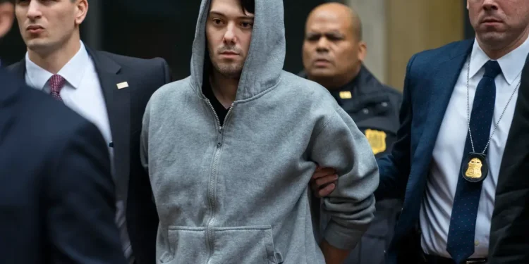 Martin Shkreli urdhërohet të kthejë 64 milionë dollarë