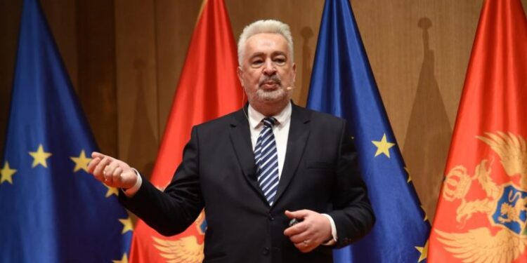 Dorëzohet mocioni për rrëzimin e Qeverisë së Malit të Zi