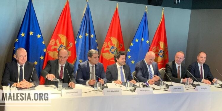 Kryeministri nga URA, Zëvendëskryeministrat nga SNP dhe Partia boshnjake