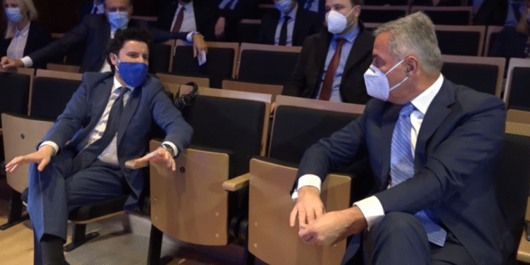 Djukanovic: Qeveria pakicë, nuk është zgjidhja më e mirë por do ta mbështesim 