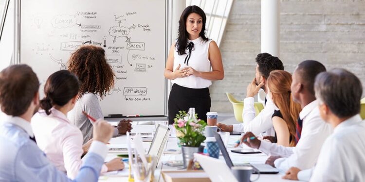 Programe dhe projekte për mbështetjen e të rinjve në procesin e punësimit