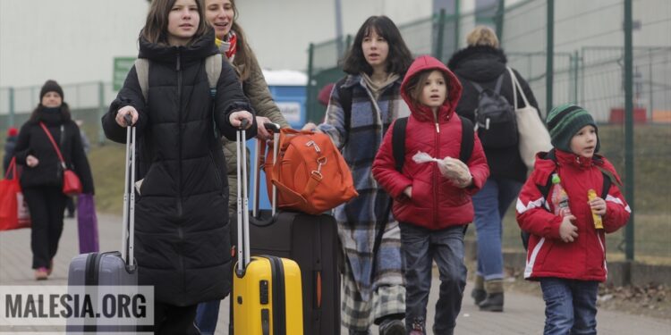 Familje ukrainase mirëpriten në Shqipëri