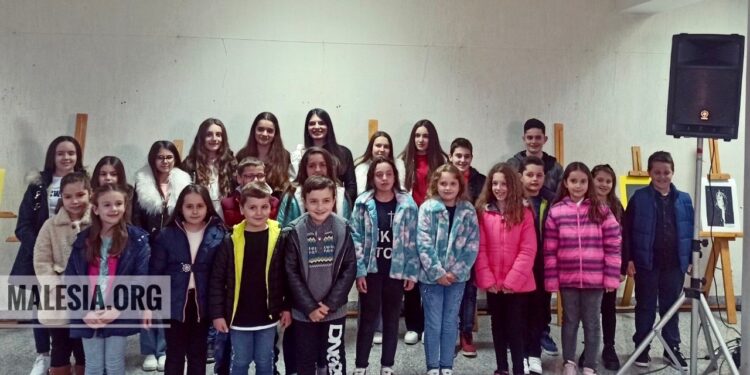 Ekspozitë “Festojmë 7 dhe 8 marsin”