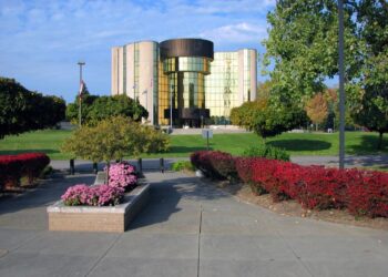 SHBA/ Në 6 Prill Ngrihet Flamuri Shqiptar Në Livonia, Michigan