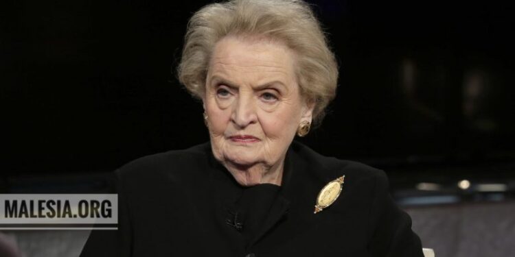 Vdes mikja e madhe e shqiptarëve, Madeleine Albright
