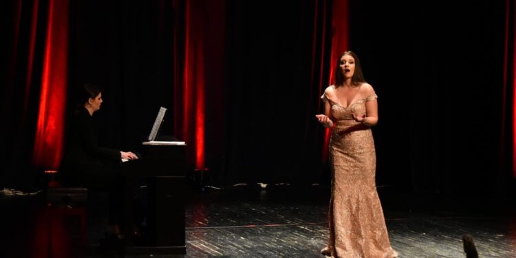 Në Tuz u mbajt koncert i muzikës klasike