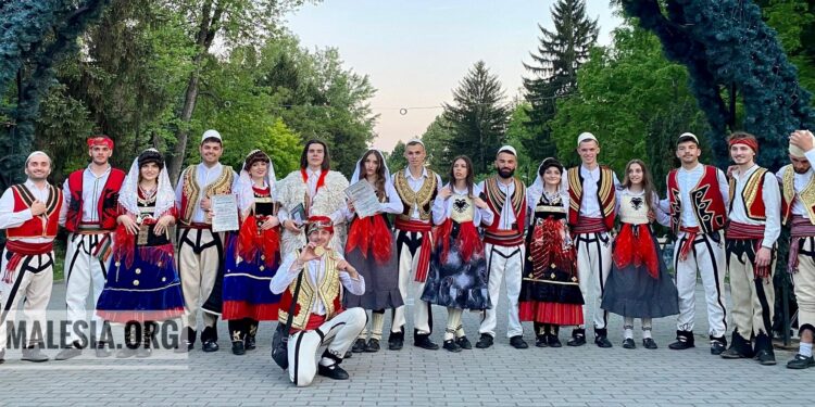 Ansambli Shqiponja fiton medalje të artë në Kupën e Botës të Folklorit