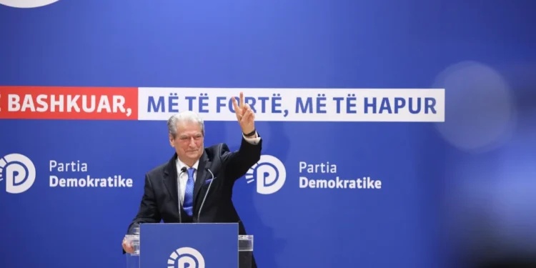 Sali Berisha rizgjidhet kryetar i Partisë Demokratike