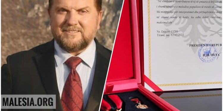 Nikollë Nikprelaj dekorohet me titullin  “Mjeshtër i Madh”