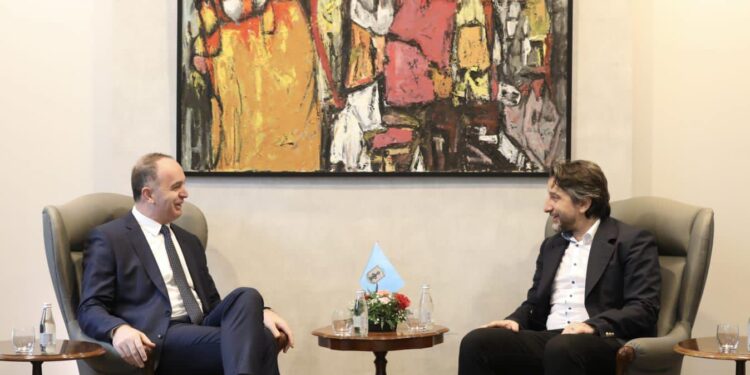 Prishtina do të ndihmojë financimin e sheshit të ri të Tuzit