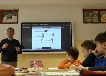 Në Rozhaje fillon kursi falas për mësimin e gjuhes shqipe me moton , “Mësojme shqip”