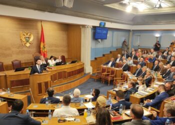 Gjukanoviq shpalli zgjedhjet parlamentare për më 11 qershor