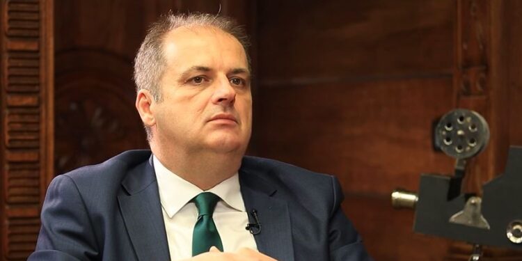 Bartësi i Listës të Aleancës shqiptare: Në fokus janë çështjet ekonomike, por edhe të drejtat e identitetit