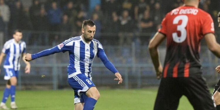 Sharje e fyerje kundër shqiptarëve në ndeshjen e KF Deçiq në Podgoricë