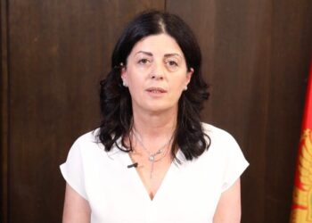 Dorëzohet iniciativa për shkarkimin e kryetares së komunës së Gucisë, Anela Çekiq