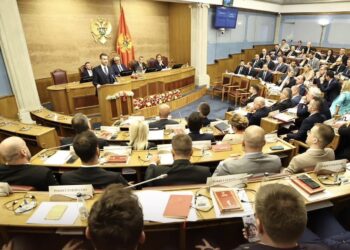 Votohet Qeveria e e re e Malit te Zi me Kryeminister Millojko Spajiq, tre ministra shqiptarë