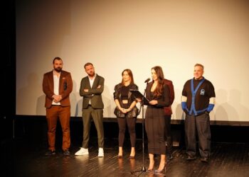 Në Tuz, shfaqet premiera e filmit “Në kuadër të dashurisë”