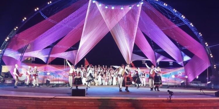 SHKA ,,Rapsha” nga Hoti në Folk Fest, koncerti për 111-vjetorin e Pavarësisë në Tiranë (video)