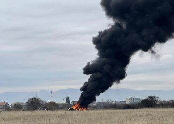 Policia komunale e Tuzit ndalon personin që vuri zjarrin gomave