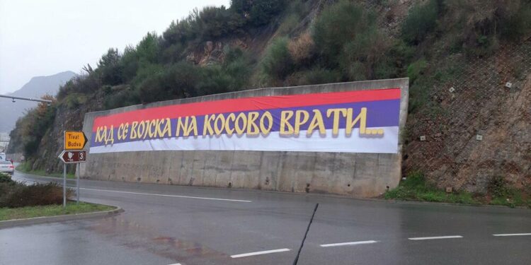 “Kur ushtria të kthehet në Kosovë”, grafiti provokues edhe në Budva