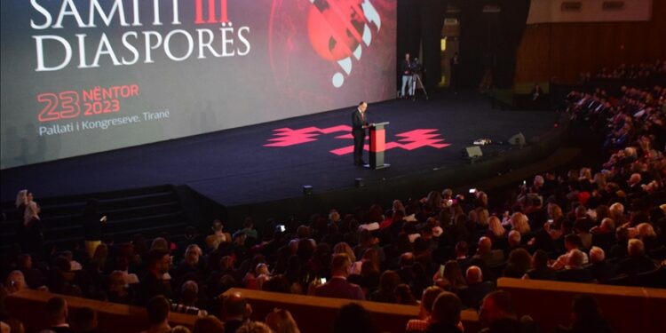 Jo Samiti i Diasporës, por Takimi i Mërgimtarëve Shqiptarë