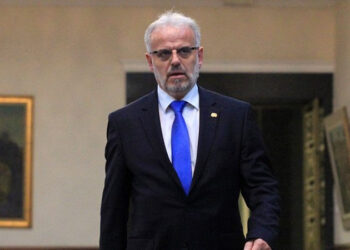 Talat Xhaferi është kryeministër i Maqedonisë