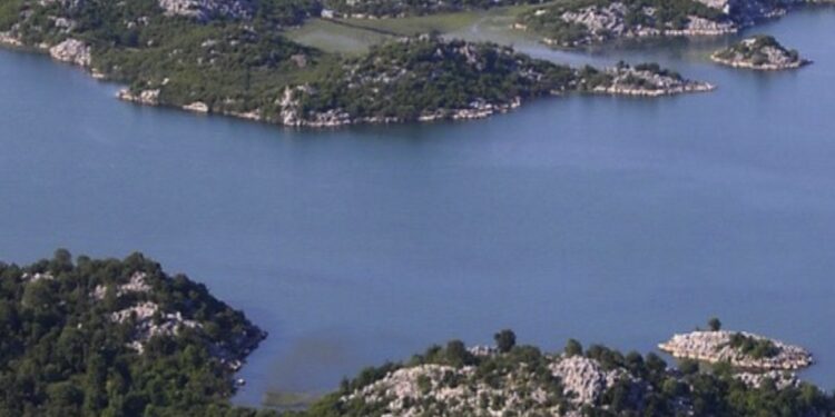 Kishat e Balshajve në goricat e liqenit të Shkodrës tëuzurpuara nga Kisha Ortodokse Serbe