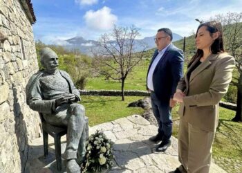 Homazhë te Shtëpia Muze e Dedë Gjo Lulit