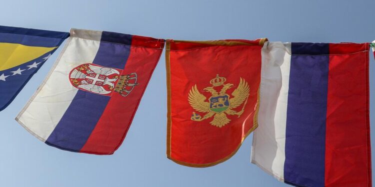 Sondazhi: Në Mal të Zi dhe Serbi, rreziku më serioz konsiderohet ShBA