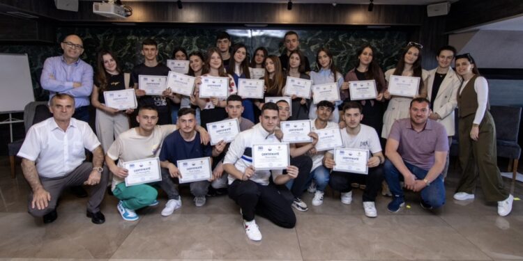 Në Ulqin u mbajt Kampi Edukativ për çeshtjet e identitetit