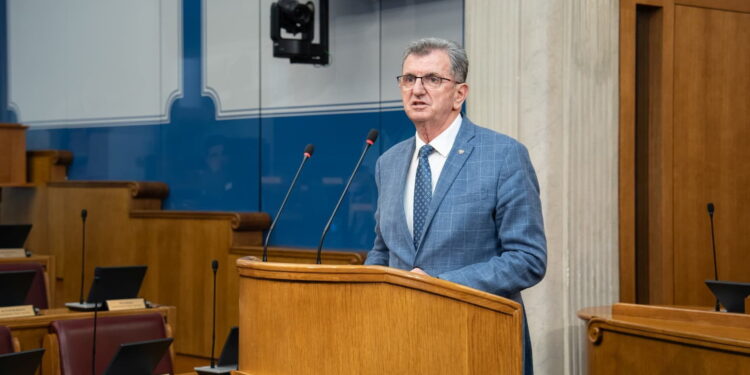 Nikollë Camaj zgjidhet nënkryetar i Kuvendit të Malit të Zi