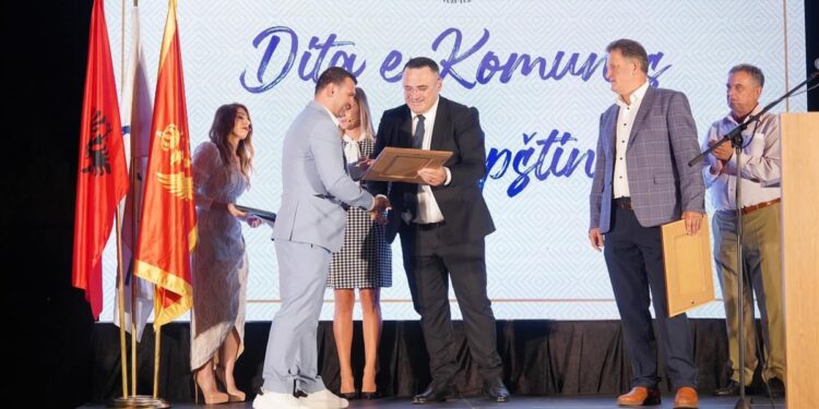 Mr. Lukë Junçaj dhe Dr. Safedin Beqaj, fitues të çmimit të Komunës së Tuzit