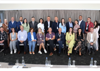 Tryezë e rrumbullakët: “Sfidat e raportimit mediatik në gjuhën shqipe”