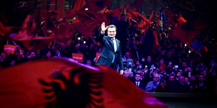 LVV nis festën në Prishtinë, Albin Kurti shpallë fitoren