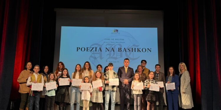 Me rastin e 7 Marsit – Ditës së Mësuesit, mbahet edicioni i katërt i garës së recitimit “Poezia na bashkon”