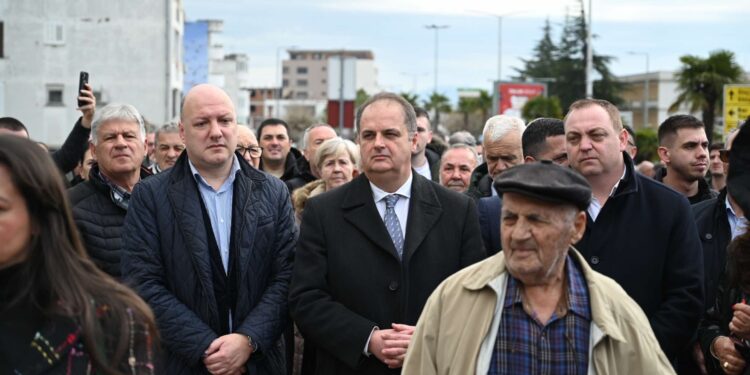 Fiton vendosmëria, ulqinakëve do të u kthehen plazhet