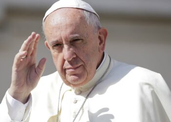 Vdes Papa Françesku