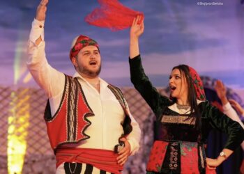 “Koha” nga Dinosha shkëlqen në festivalin “Anadrinia Jehon” në Rahovec duke fituar vendin e parë