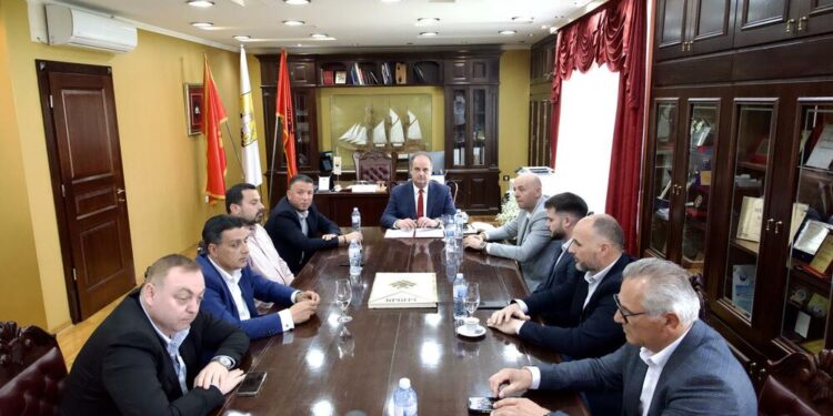 Komuna e Ulqinit bëri thirrje deputetëve që të mos miratojnë marrëveshjen me EBA