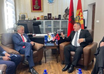 Ambasadori i BE-së Johann Sattler vizitoi Komunën e Tuzit