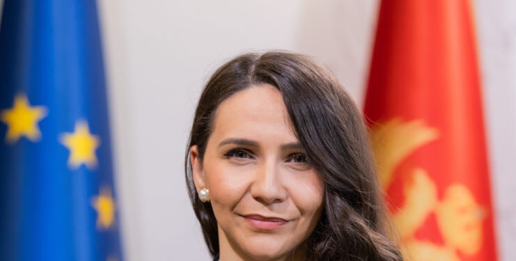 Ministrja Majda Axhoviq anulon tenderin për ndërtimin e palestrës sportive në Komunën e Tuzit