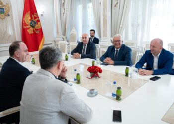Takim mes liderëve shqiptarë dhe serbë në Podgoricë: Synim i përbashkët rruga drejt BE‑së
