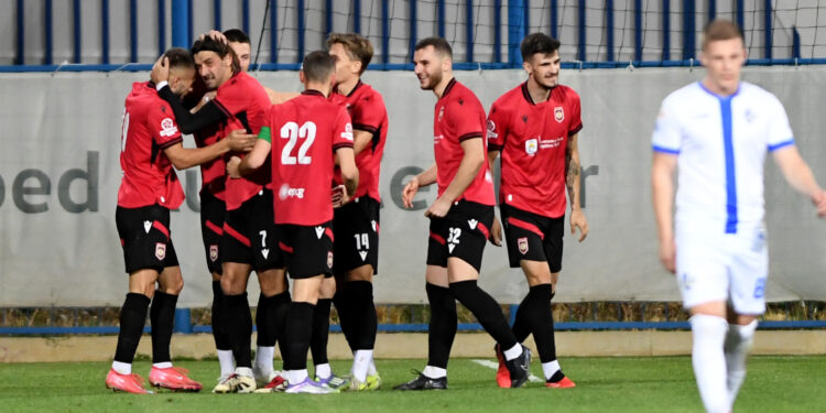 Deçiqi fiton Sutjeskën dhe del në vendin e parë