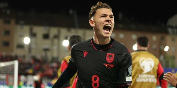 Shqipëria triumfon ndaj Andorrës dhe kualifikohet në play-offin e Botërorit 2026