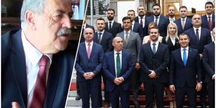 “Tash po e shoh sa është sahati”