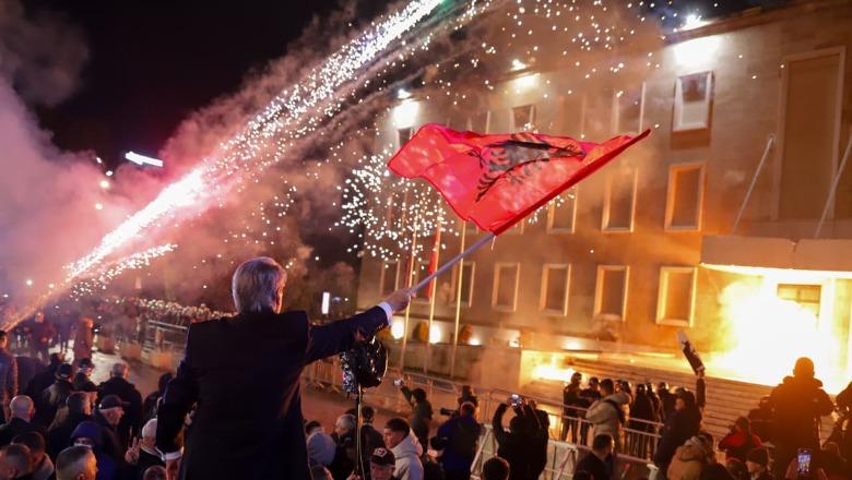 Protestë dhe përplasje para Kryeministrisë dhe Kuvendit të Shqipërisë