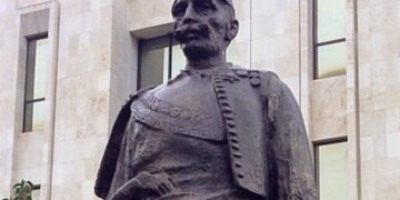 Dorëzohet kërkesa për ngritjen e memorialit të Dedë Gjon Lulit në Tuz