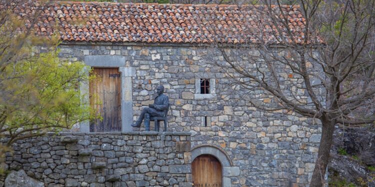 Në shënjestër zhvlerësimi i etosit dhe asgjësimi i etnosit