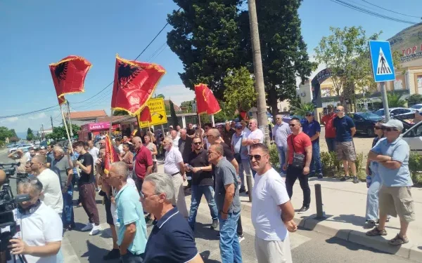 Protestë në Tuz kundër procesit të arbitrazhit: Kundërshtojnë ndryshimin e kufijve të Malësisë